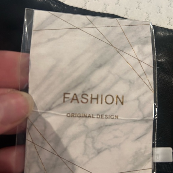 NWT Black Faux Leather Size XL Shorts with Belt - Picture 3 of 10